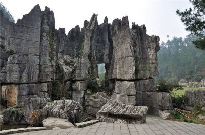 Wansheng Stone Forest in Chongqing
