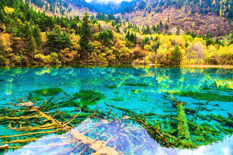 Jiuzhai Valley National Park (Jiuzhaigou) in Sichuan